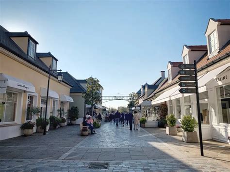 paris louis vuitton outlet|la vale village outlet stores.